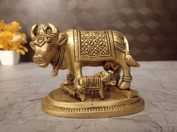 Brass Cow and calf at wholesale Dealer