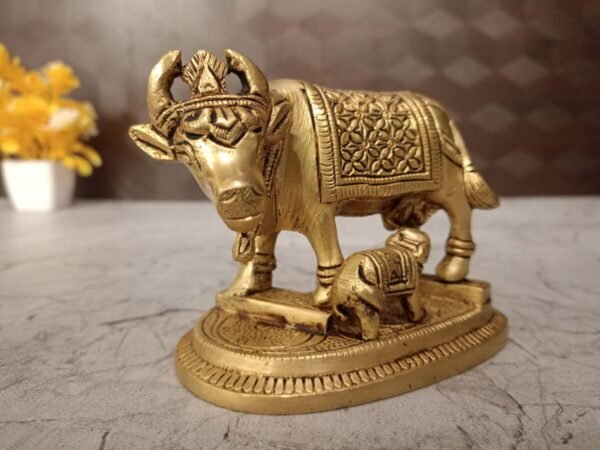 Buy Brass Cow and calf at wholesale Dealer Bangalore,India - Image 2