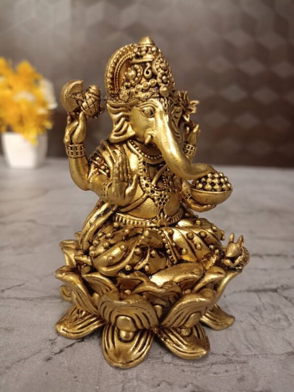 Buy Brass Fine art Ganapathi idol at Wholesale dealer Swamimalai, India - Image 2