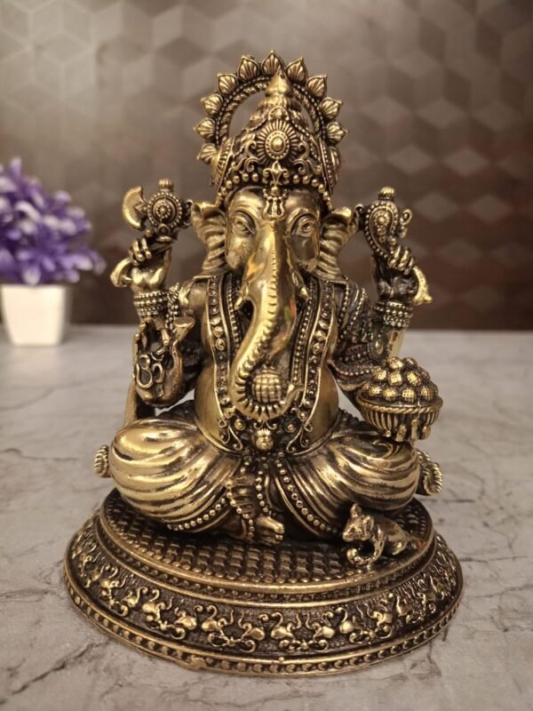 Brass Fine art Vinayagar idol at Manufacturer Price