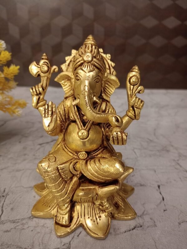 Brass Ganapathi Idol at Wholesale Dealer