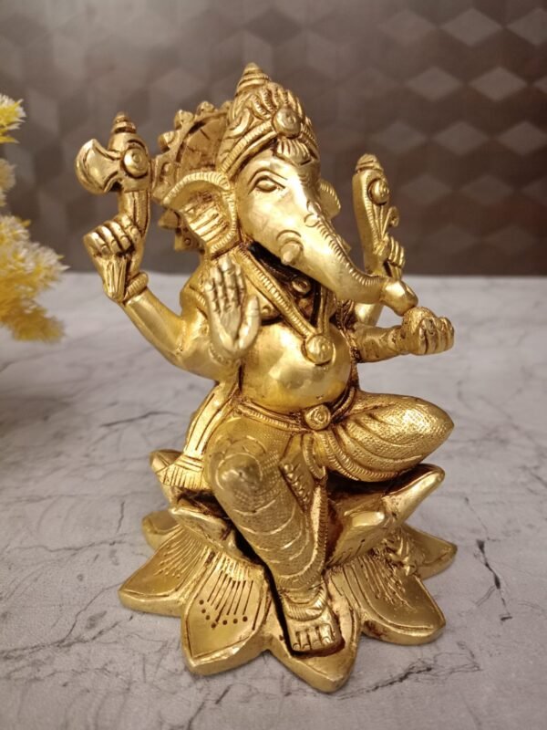 Buy Brass Ganapathi Idol at Wholesale Dealer Price 5.5" Madurai,India - Image 3