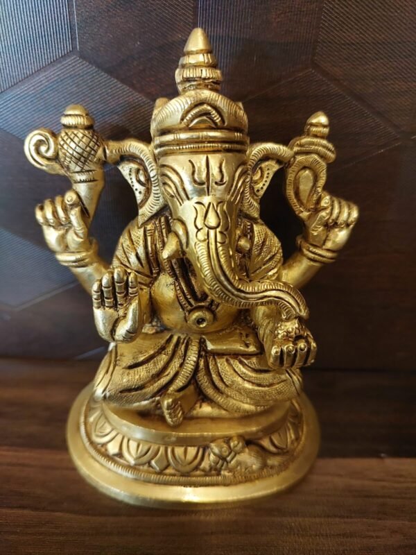 Brass Ganapathi Idol at Wholesale Market