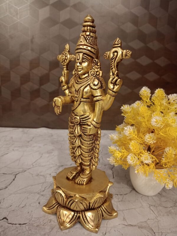 Buy Brass Perumal Idol on Lotus Base at Wholesale dealer Kumbakonam India 100% Pure Brass Idols at Best Price - Image 3