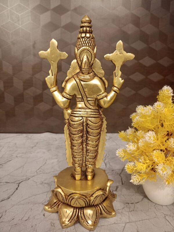 Buy Brass Perumal Idol on Lotus Base at Wholesale dealer Kumbakonam India 100% Pure Brass Idols at Best Price - Image 4