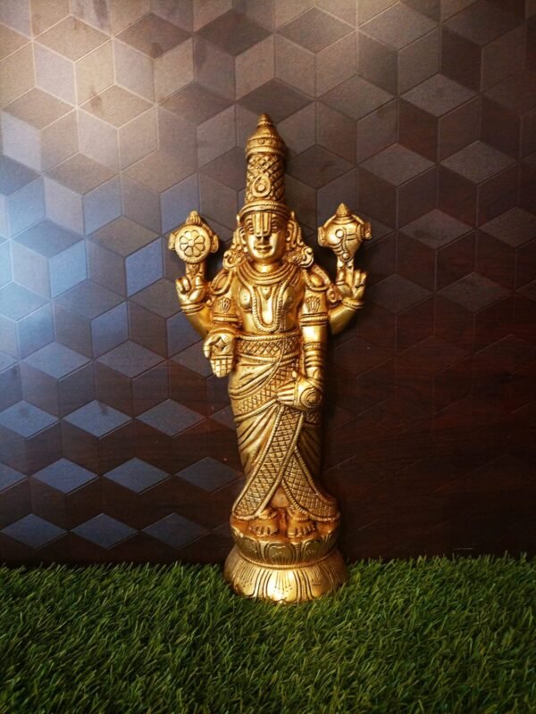 Brass Perumal Wall Mount at Wholesale Price