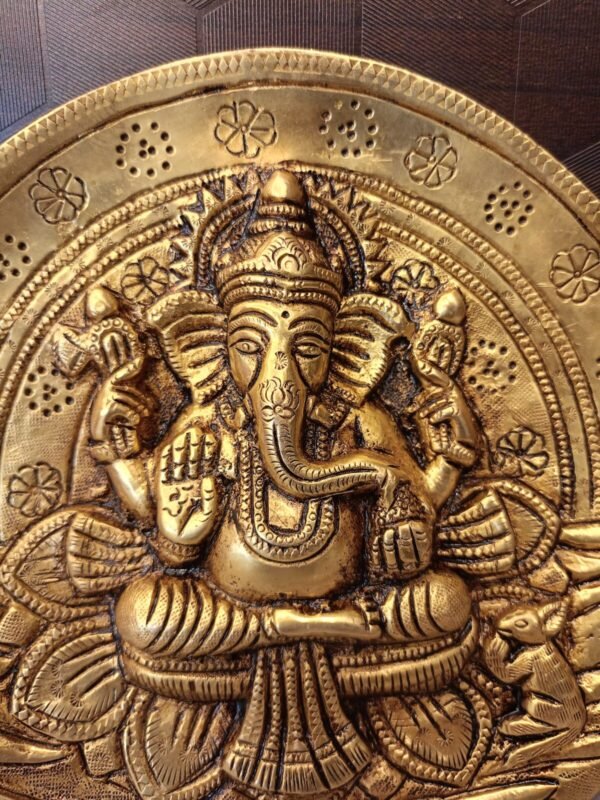 Buy Brass Ganesha Circular Plate at Manufacturer Thanjavur,India | 100% Pure Brass Idols Manufacturer - Image 3