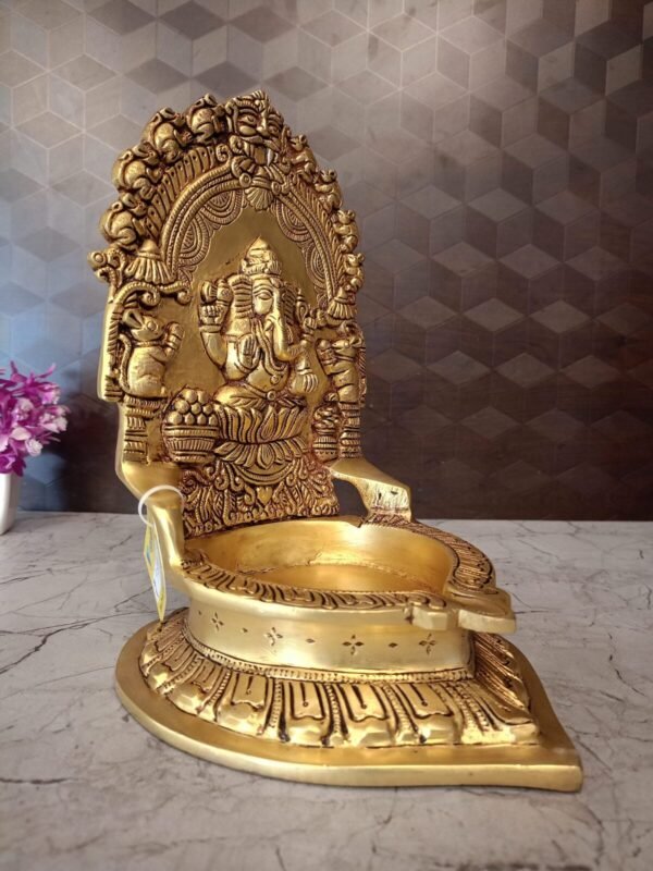 Buy Brass Ganesha Diya at Wholesale Price Aligarh, India | 100% pure Brass idols Suppliers - Image 2