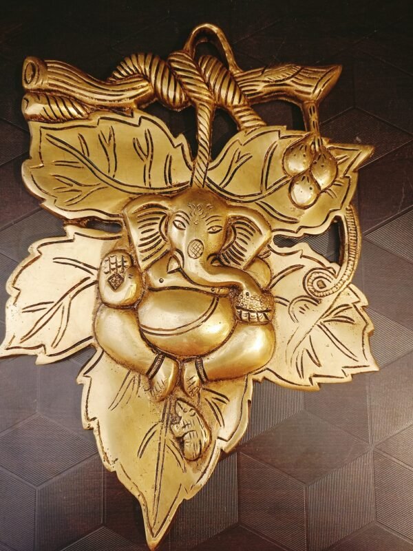 Brass Ganesha on Banyan Leaf wall mount Maufacturer