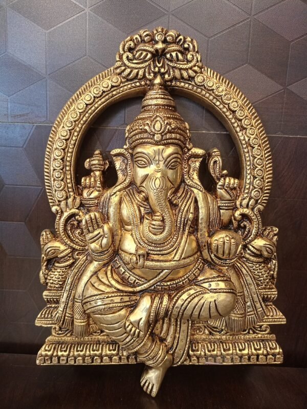Brass Ganesha with Thiruvachi Wall Mount VGO BRASS: India's Leading Wholesaler