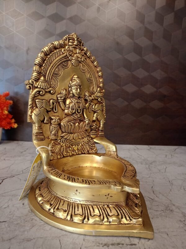 Buy Brass Lakshmi Diya at Wholesale Market Bangalore, India | 100% pure Brass idols Manufacturer - Image 4