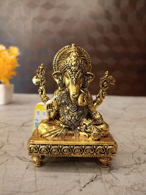 Brass Fine Art Ganesha Sitting On Oval Base Statue 5.5 Inch