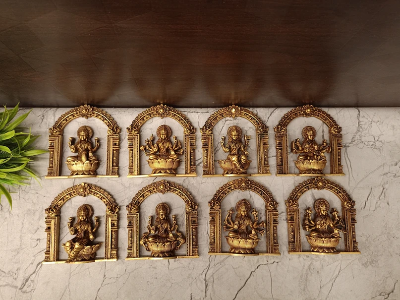 Brass super fine Ashtalakshmi Wall Mount With Arch 4″